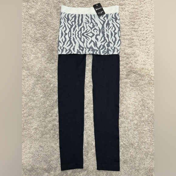NWT! Elegant Zebra Print Women's Skirt Leggings size S - Picture 1 of 8